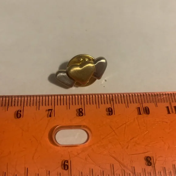 3/$5 Mix Metal Heart Pin - Picture 6 of 6